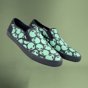 👽Men’s Glow in the Dark Alien Themed Slip-on Toms👽